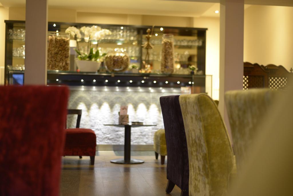 Logis Hotel Restaurant Au Boeuf Rouge Niederschaeffolsheim Eksteriør bilde
