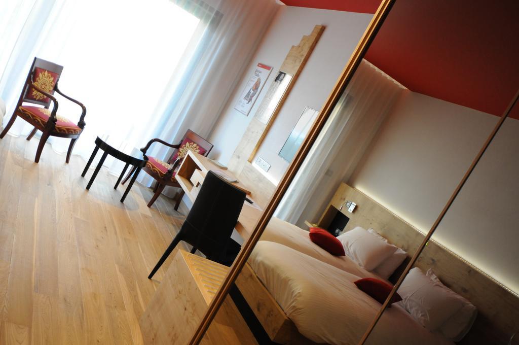 Logis Hotel Restaurant Au Boeuf Rouge Niederschaeffolsheim Eksteriør bilde